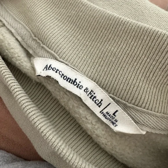 Abercrombie & Fitch Mock Neck Sweatshirt Light Green - Picture 3 of 3